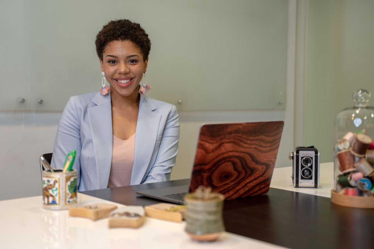 UHBauerCollege's tweet photo. "I like being on the forefront of things. I feel like I'm part of this boom of a new generation, and seeing where it can go & where I can help to take it is exciting." Read more about #UHBauer alumna Michala Padgett (BBA '19) #InsideBauer https://t.co/GegGIv7aJz https://t.co/760xv06fCv