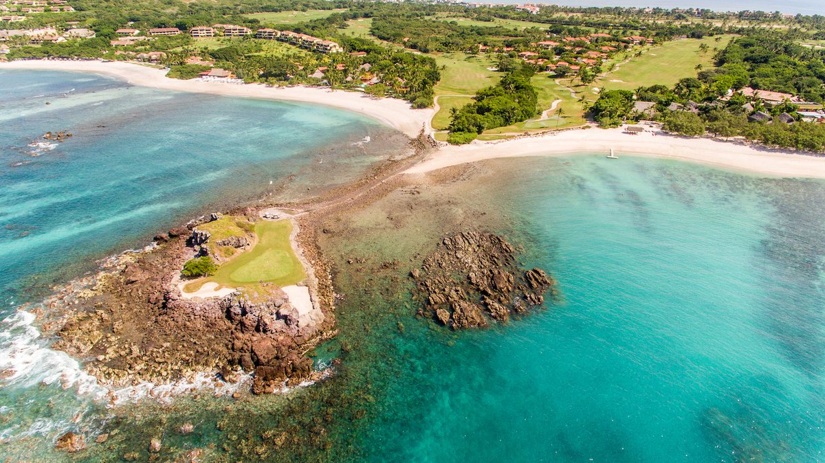 Can you make it on the Tail of the Whale green? 😉 🥂 🏌️ #VivaPuntaMita