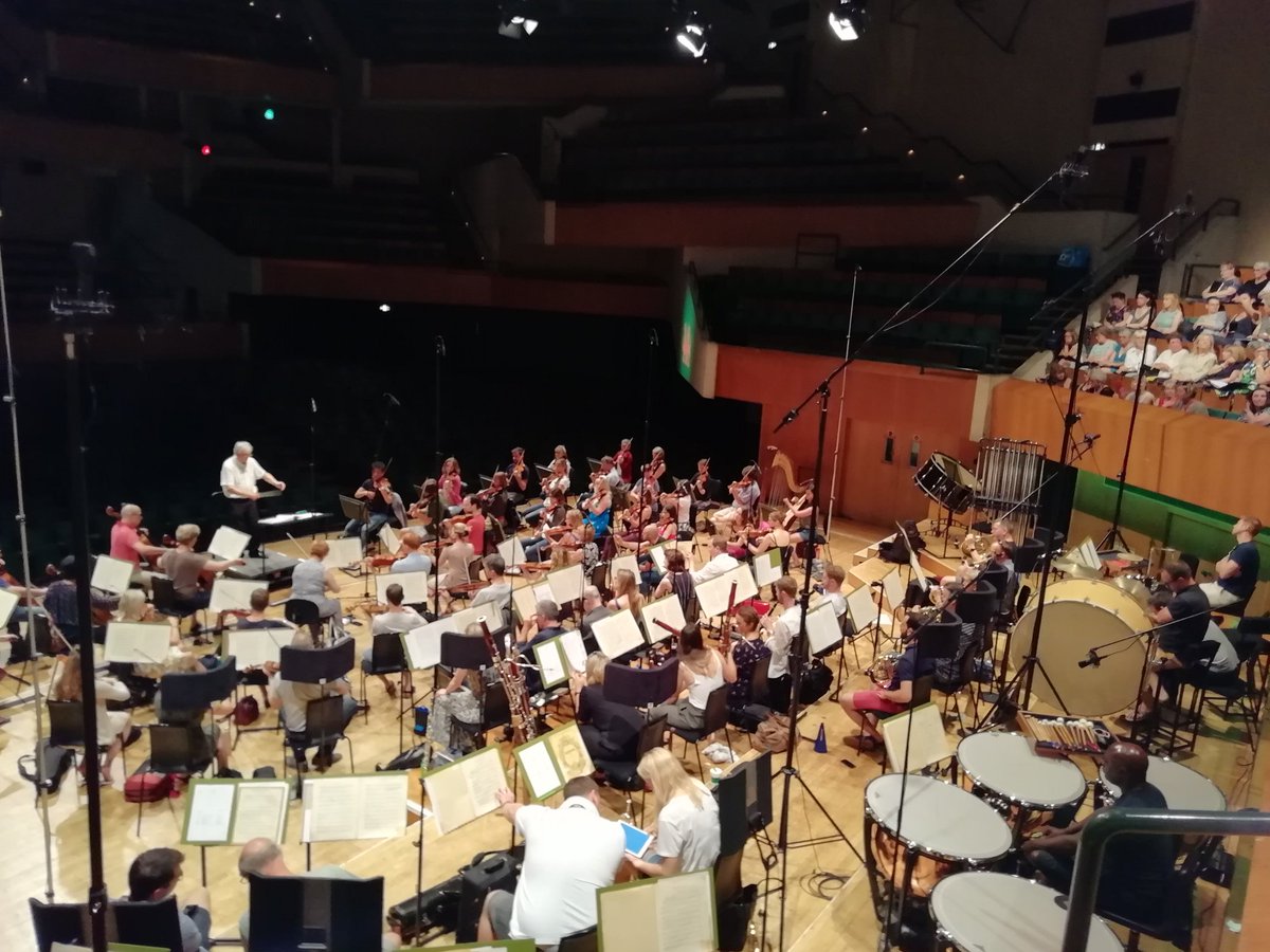 toomuchaltitude's tweet photo. Afternoon rehearsal... View from the choir #stdavidshall #welshproms @LlandaffChoral https://t.co/pc1zyauTNe