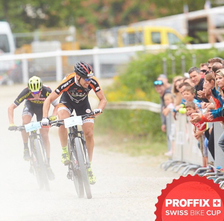 ☀️ Hitzewelle ☀️ Staubschlacht am <a href="/bikefestbasel/">Bikefestivalbasel</a> 🚵🇨🇭 Was uns wohl am 17./18. August im Schänzli beim einzigen HC-Rennen in der Schweiz erwartet?
#PXSBC #swissbikecup #basel