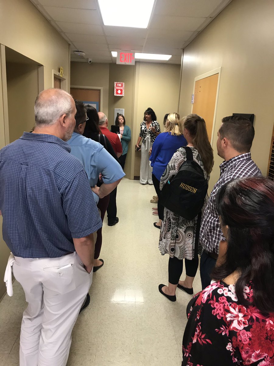 GOCAPS2019's tweet photo. Mercy Lebanon building the bridge with collaborative networking with educators from Conway, Camdenton, Lebanon, Plato, &amp; Stoutland! Thank you for hosting our first tour of the day for medical and health day! #goextern #medicalandhealthday #educators #community https://t.co/8UCjx6woTl