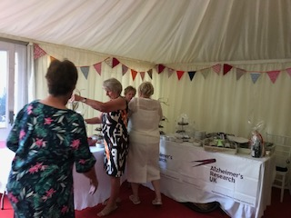 ClaireAlzUK's tweet photo. 🌟Huge congratulations to Penny Baston and #Weighton  Wolds Rotary Club in #York who organised a posh picnic and race night.  The event was enjoyed by all who attended and raised over £5,500 for #Alzheimer's Research UK, well done guys! 🌟 https://t.co/2WA8XbugvL
