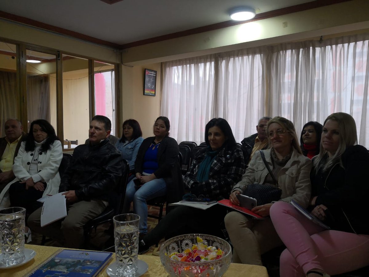 CubacooperaBo's tweet photo. Inicia #visitaintegral #Oruro dirección de la #bmcbolivia. https://t.co/EdPdp1es24
