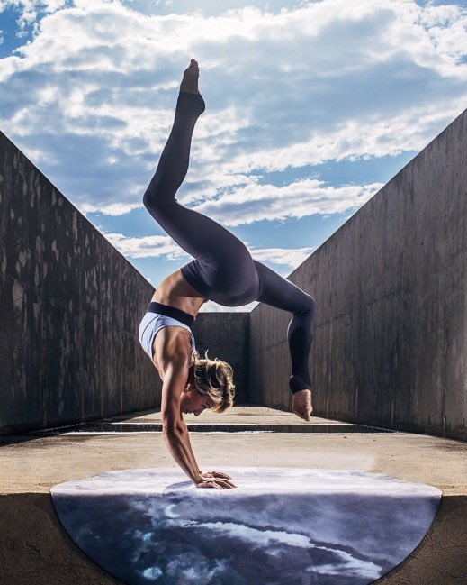 manduka round yoga mat