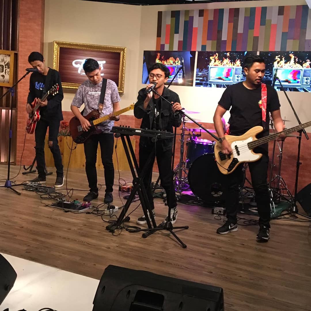 Trimakasih buat kalian yang udah nonton <a href="/letterforme_JKT/">LETTER FOR ME</a> secara live tadi sore di <a href="/ElshintaTV/">ElshintaTV Jakarta</a>.
Trimakasih juga buat <a href="/terassoretv/">terassore</a> 
🙏🙏🙏🙏
