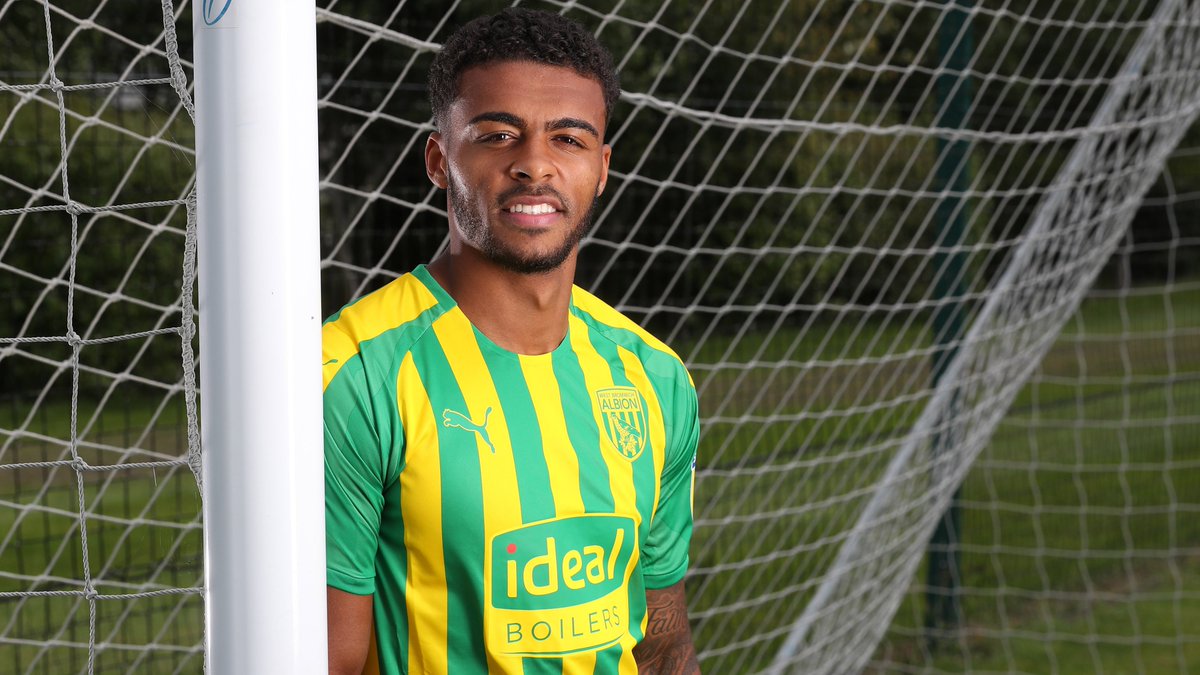 WBA's tweet photo. All smiles for our newest recruit. 😃

#WBA https://t.co/XVB8hmwRVQ