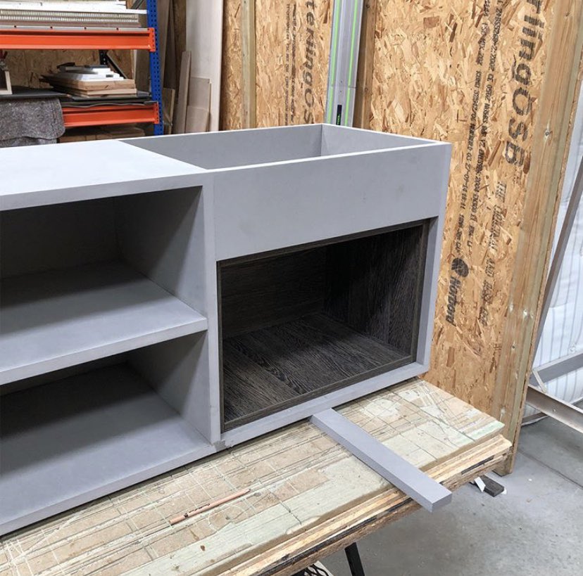 ButtonfixUK's tweet image. @guerillacast used Button-fix Type 2 to build a TV unit with removable cupboards inserts, allowing for an easy installation and space for hidden wall sockets.

#Buttonfix #Furnituredesign #Joinery #Construction #Fitout #Easyinstallation #Panelfixing #Removablepanels