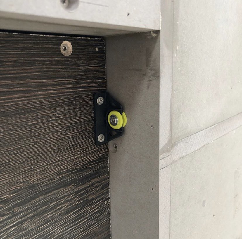 ButtonfixUK's tweet image. @guerillacast used Button-fix Type 2 to build a TV unit with removable cupboards inserts, allowing for an easy installation and space for hidden wall sockets.

#Buttonfix #Furnituredesign #Joinery #Construction #Fitout #Easyinstallation #Panelfixing #Removablepanels