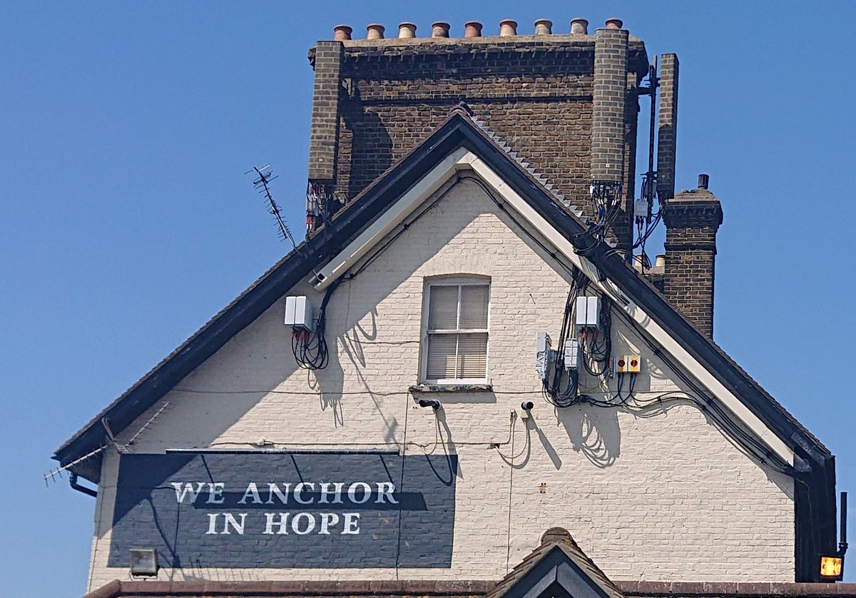 Phonemast's tweet image. One for #Vodafoneuk and #o2uk geeks voda Erricson and O2 Nokia? In Welling Kent