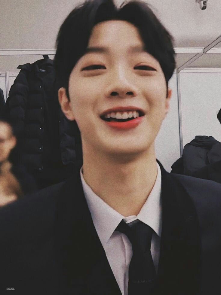 kuanlin, stay strong :(( everything's gonna be okay, do what's the right thing & fight for it. we'll stand by u ♡ #LaiKuanlin
