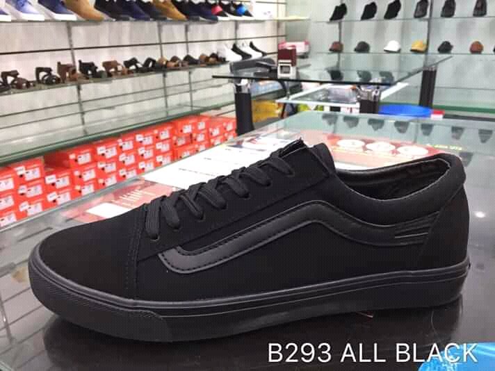 IamKyiMeU's tweet photo. President Uhuru Kenyatta
#ScreenshotChallenge
#RotichError
Tammy
Kikuyus
Kidero
ArrorandKimwarer
#switchofKplc
Rubber shoes at 1500, deliveries done all over the country and free within Cbd Nairobi. Place your order call/whatsapp 0705505405. https://t.co/9nD7YtIeSn
