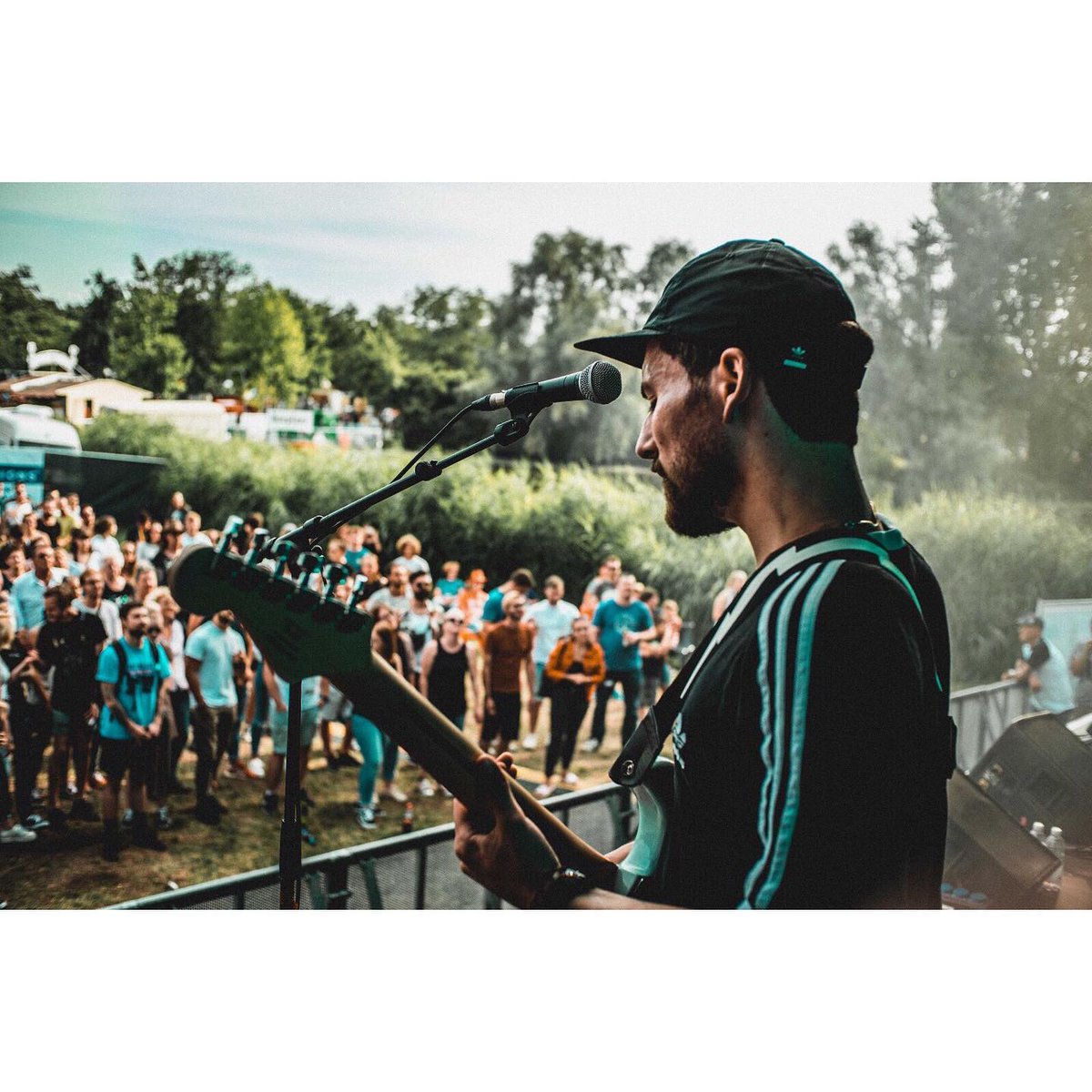 Wir können uns nicht oft genug bedanken! So viele Menschen kommen so früh zu unserer Show bei DAS FEST KARLSRUHE, krass danke!!! ❤️
Das war ein Traum der in Erfüllung ging und ihr alle wart dabei!
Ganz viel Liebe 
AS❤️
#atticstories #iwishicouldstay #poppunk #poppunksnotdead
