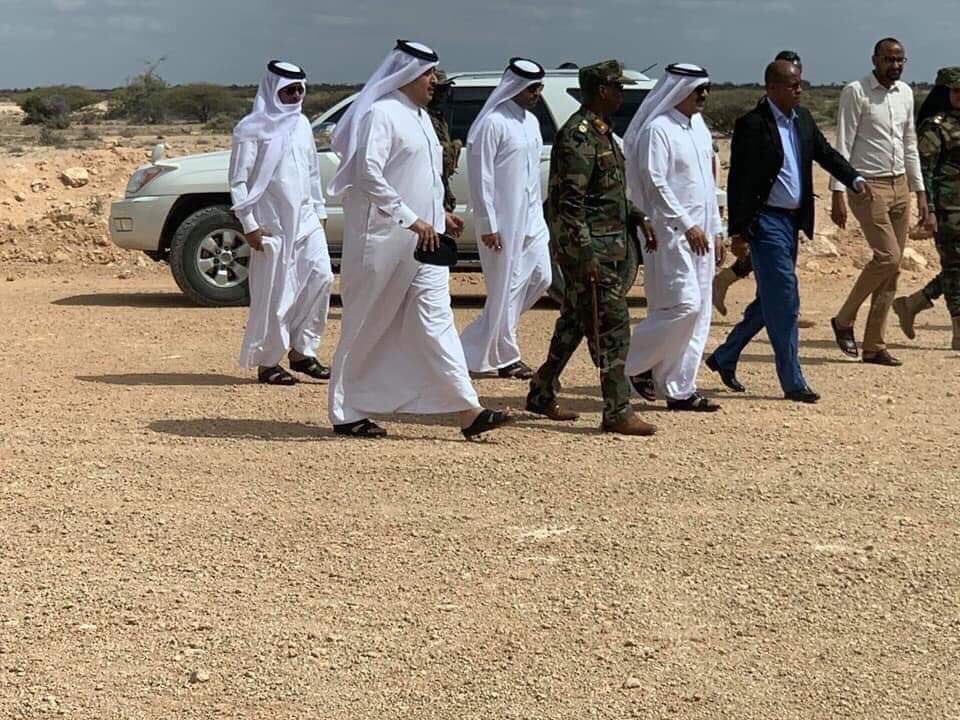 fn39689's tweet photo. @monther72 الوفود القطرية تصل إلى الصومال وتهبط طائرات القوات الجوية القطرية في مطارات ترابية ��نقل المعدات والتجهيزات العسكرية للخلايا الارهابية
وتخليهم عن خليفة المهندي هو أكبر إدانة لهم https://t.co/wQsyVRV5ic