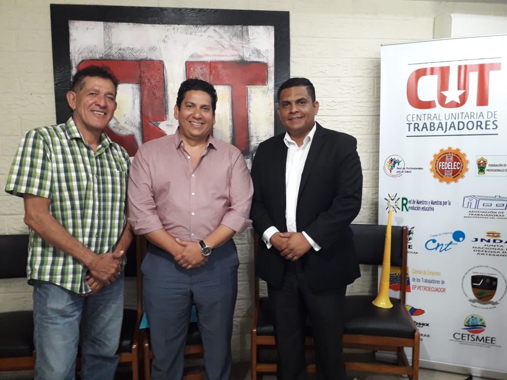 cut_guayas's tweet photo. Grata reunión de nuestro Presidente @GomezlRichard con dirigentes y líderes comunitarios, sociales y deportivos de Guayaquil, compartiendo objetivos y fortaleciendo la estructura ciudadana porque @EcuadorCut le pertenece a la gente. https://t.co/fY5eEpYcfZ