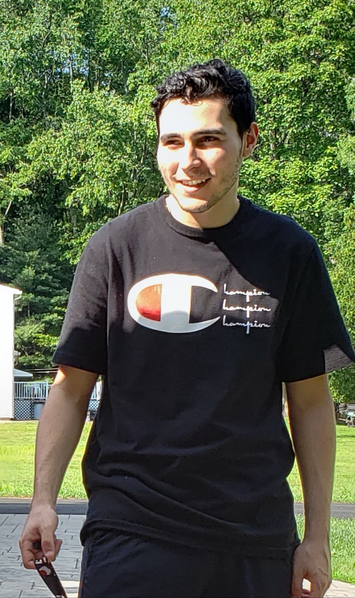 MommaVicious's tweet photo. Happy 21st Bday to my favorite gamer!!  Love you!! https://t.co/SvgM1zKE1R