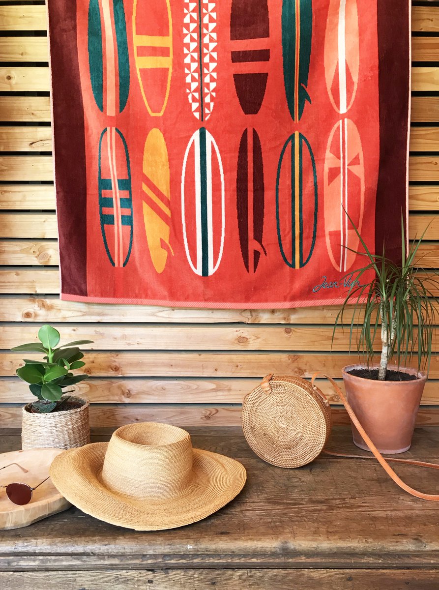 Parution d'été 🌵🍉
Nouvelle parution dans le magazine First Luxe Magazine ! Nos draps de plage sont à l'honneur. #drapsdeplage #summer #plage #paysbasque 
firstluxemag.com/summer-list-20…