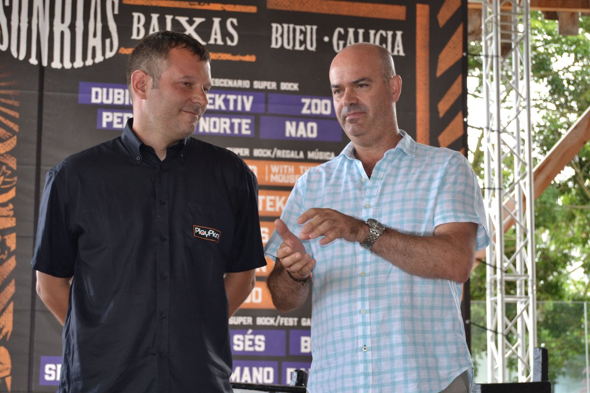 Félix Juncal (@felixjuncal) on Twitter photo Félix Juncal, alcalde de Bueu destacou que "o <a href="/sonriasbaixas/">SonRías Baixas</a> está conseguindo a súa propia historia, como marca e como forma de ver o mundo". Marabilla a presentación oficial no Estaleiro da Banda do Río dlvr.it/R8xQ0S Félix Juncal, alcalde de Bueu destacou que "o <a href="/sonriasbaixas/">SonRías Baixas</a> está conseguindo a súa propia historia, como marca e como forma de ver o mundo". Marabilla a presentación oficial no Estaleiro da Banda do Río dlvr.it/R8xQ0S