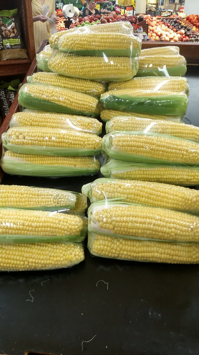 Corn cobs wrapped in plastic? @kroger, I appreciate your plan to eliminate plastic bags by 2025 (wish you'd do it sooner). I also encourage you to reduce all single use plastics. Corn has it's own natural wrapping! #BeyondPlastic #plasticfree