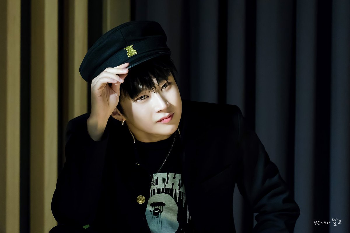 M_than_H's tweet photo. 190519 메이크스타 팬미팅

올린 줄 알았던 사진 ㅜ-ㅜ

#열혈남아 #HBY 
#마르코 #marco #이형근 https://t.co/Xw7DLMLZHl