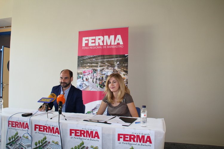 Nueva imagen y entrada gratuita, novedades presentadas por el alcalde Fernando Torres y la concejal Belinda Pallás para la 58ª edición de #FERMA Feria Regional de #Barbastro que se celebrará del 23 al 25 de agosto en el recinto ferial. +Info: bit.ly/2M1BUEO