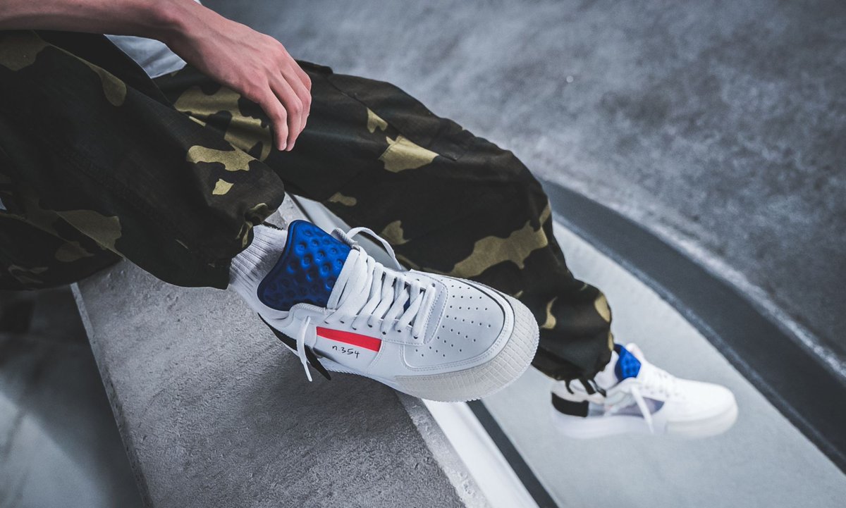 air force 1 type on feet