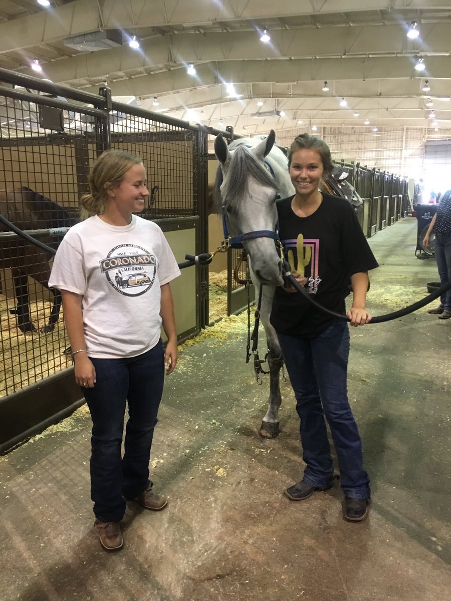fanstable's tweet photo. Pre-show prepping thing morning at AHA Youth Nationals!! #fanstable https://t.co/Q0Q2IeEwPI