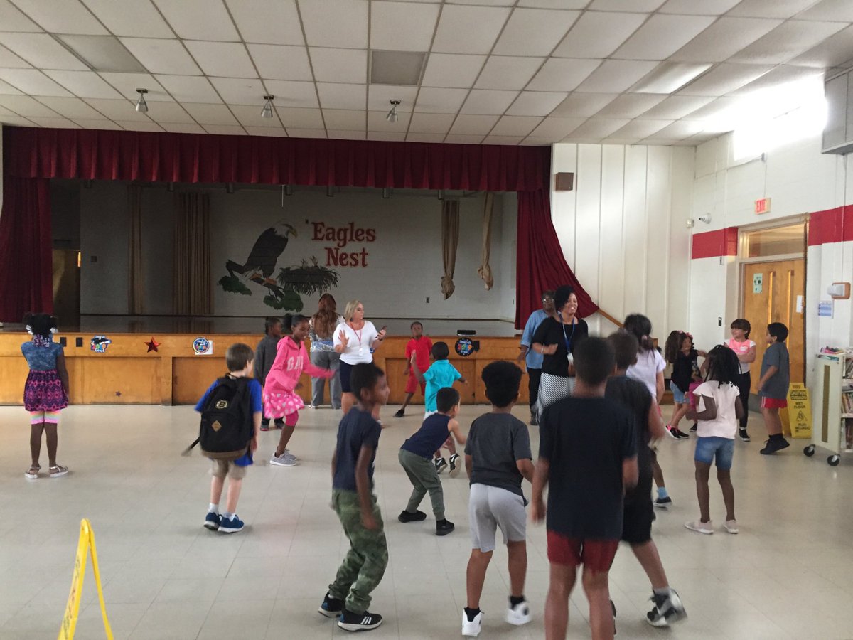 cshep8494's tweet image. Manchester’s Rock Star Readers are Rockin’ &amp;amp; Rollin’ their way to assessment success! @CumberlandCoSch @NC_RtA @KHill_educator @jenlloyd16 @NatalieGodwin @mellottahill1 @katiegreene25 @tteach22 #2019ccsrtacamp #litnccs #manchesterreadingrockstars