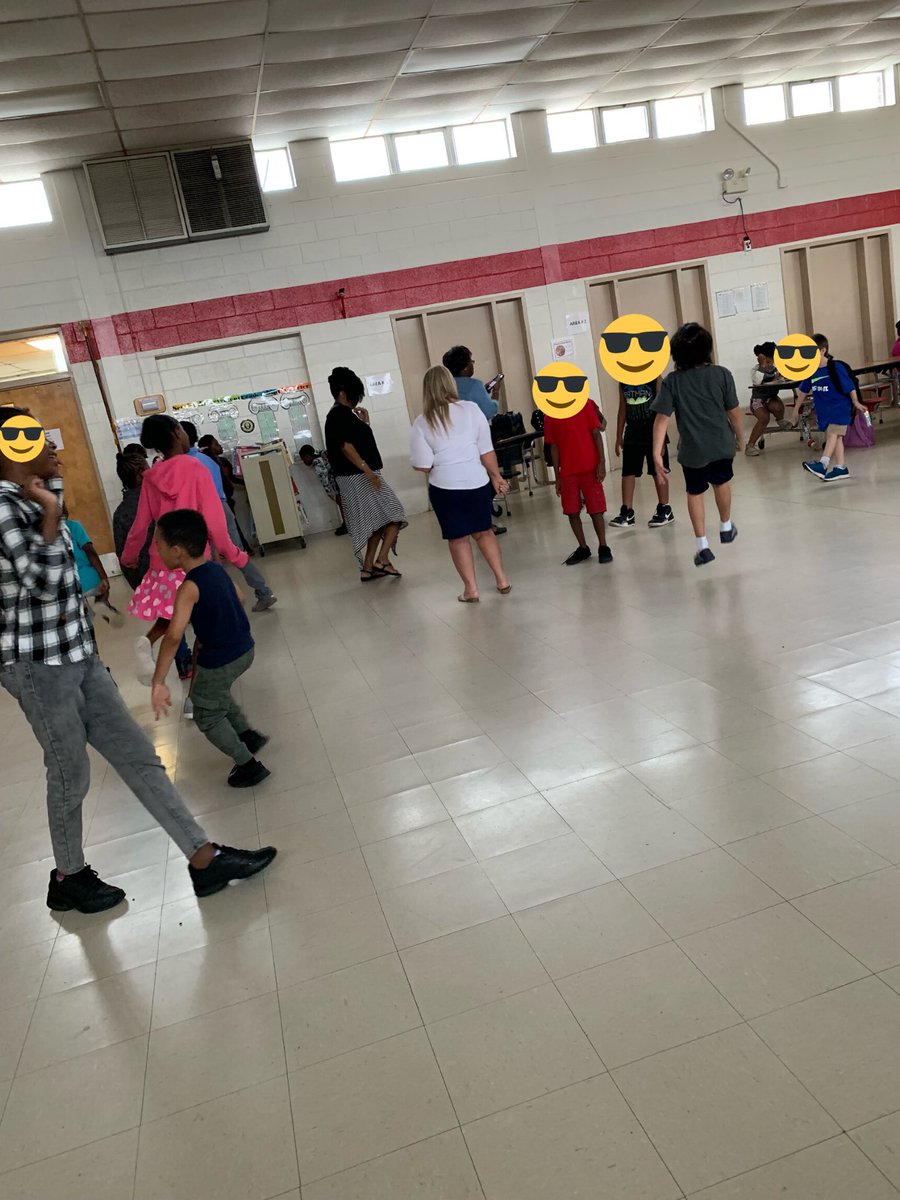 cshep8494's tweet image. Manchester’s Rock Star Readers are Rockin’ &amp;amp; Rollin’ their way to assessment success! @CumberlandCoSch @NC_RtA @KHill_educator @jenlloyd16 @NatalieGodwin @mellottahill1 @katiegreene25 @tteach22 #2019ccsrtacamp #litnccs #manchesterreadingrockstars