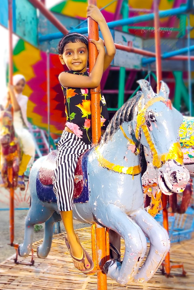 So #wonderful to see the #kids enjoy their #games 😍😍😍

#merrygoround 

#portraitphotography #indianportraits #portrait_shots #potd #mobile_photography__ #_mobile_photography______ #portraitmode #chennaidairies #streetsofchennai #streetsoftamilnaduu #portraitmobs