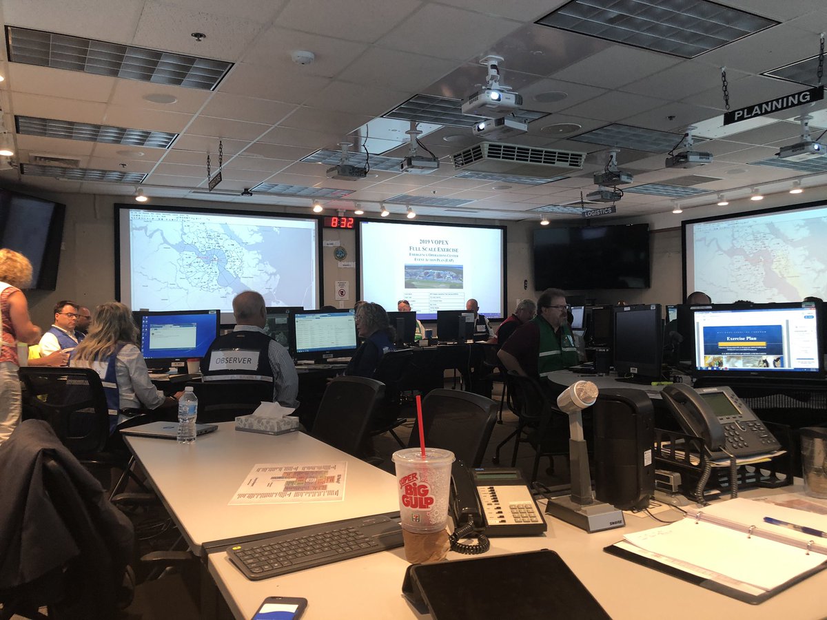 Jefffire89's tweet image. #VOPEX Newport News Fire Dept EOC activated for a Practice excercise today. Great learning process while exercising plans! @D_RiSC_CA @CityofNN @VDEM @ToddJLeDuc @NNFire @NewportNews794 @NNCERT @vfca