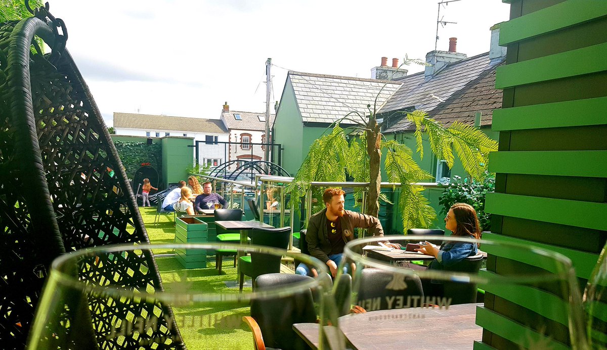 Our Beer Garden is the perfect sun trap today 🌞

Remember - we're dog friendly too 🐶

#meandmrsjones #portstewart #boutiquehotel #supportlocal #beergarden #sunnydays #dogsofinstagram