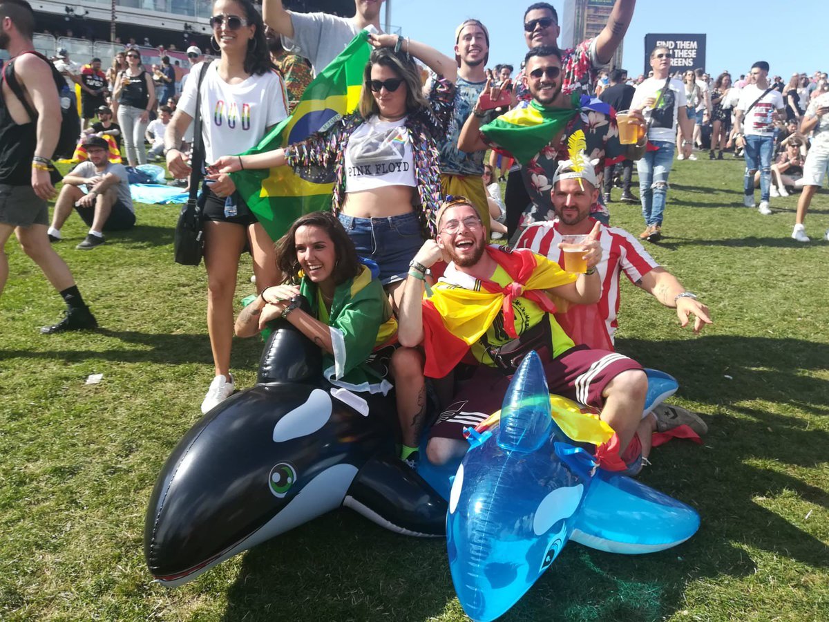 OfficialCHR's tweet image. Este finde he cumplido un sueño.
World isn't such a bad place after all. #UniteForever #Tomorrowland