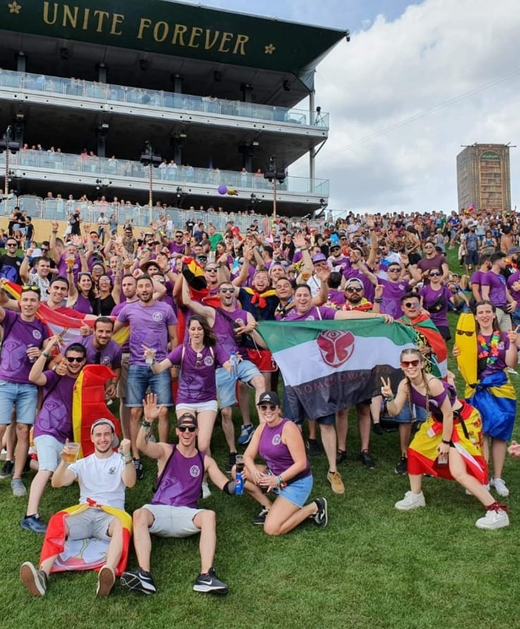 OfficialCHR's tweet image. Este finde he cumplido un sueño.
World isn't such a bad place after all. #UniteForever #Tomorrowland