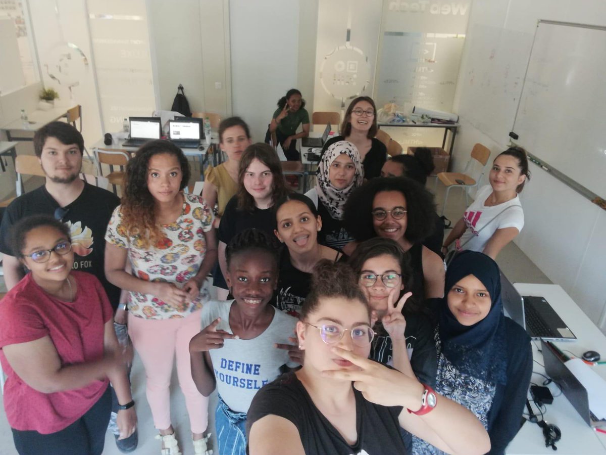 JumpInTech's tweet image. Parfois habillé d&apos;un petit chapeau, je me glisse à la fin des mots tout en discrétion, je suis présente et indispensable. Comme les femmes dans le numérique.
Qui suis-je?
#escapegame #JUMPIN2019 #Bonnechance