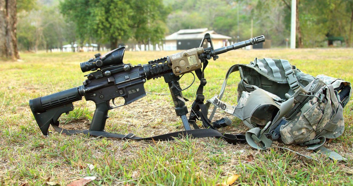 VisionHumanity's tweet image. The financial volume of the arms trade can be estimated at about USD$100 billion per year, so even a comparatively small tax, say 10 per cent, could cover all of the costs of UN Peacekeeping  with quite some money to spare: bit.ly/2IhKsGL