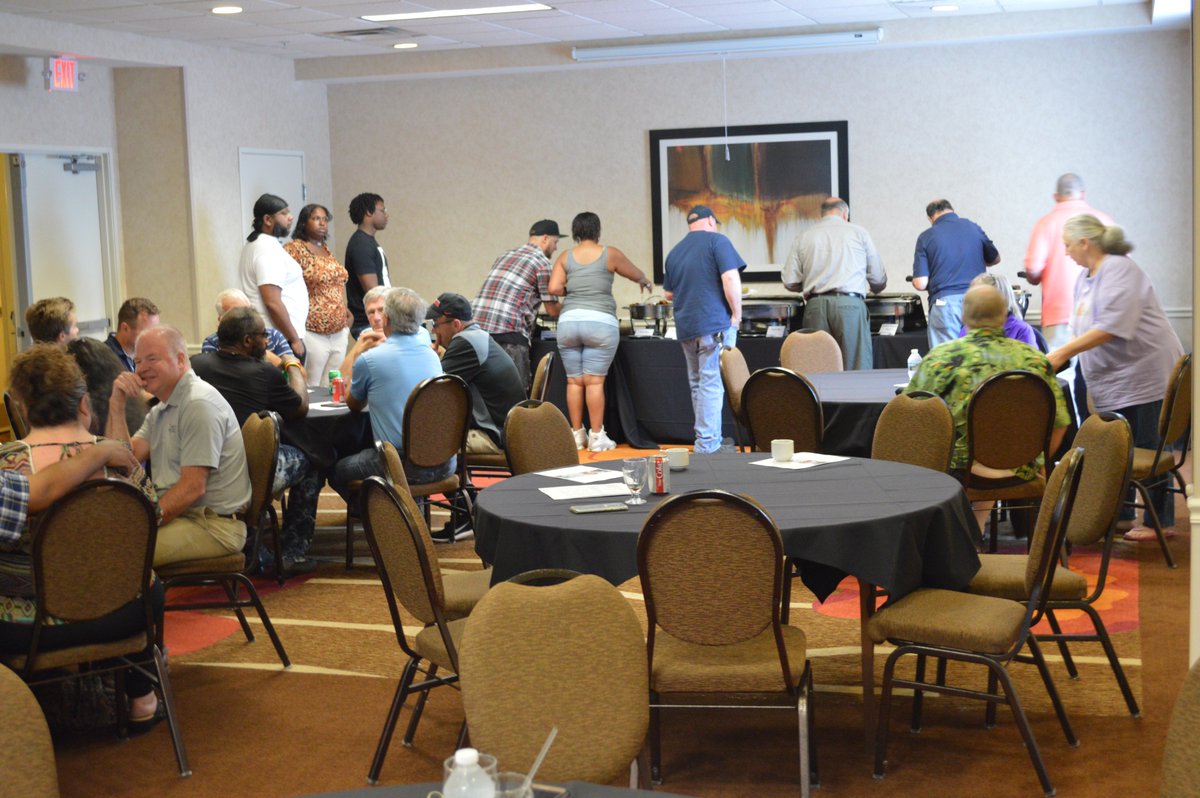 ContractSweeper's tweet image. We had another successful annual ESOP dinner with our branches. Always a great time bringing our employees together!

#PeoplePridePurpose #StreetSweeping #ParkingLotSweeping #ContractSweepers #ESOP