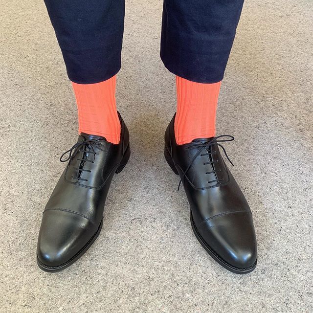 Crazy Hot 🌞
Crazy Socks 🧦💥
.
.
.
.
.
.
#halfs #halfsmunich #oxfordshoes #alltimefavorite #classic #classicshoes #schuhladen #handcrafted #goodyearwelted #blackleather #gentlemenstyle #classicstyle #shoelover #handmadeboots #handmadeshoes #letsgo #lie… ift.tt/2OhaXQ4