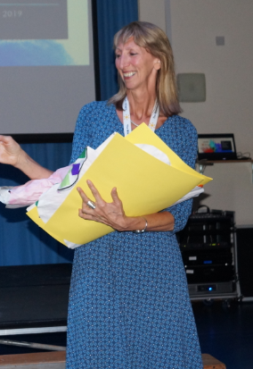 TheMilestoneSch's tweet photo. Today the final day of term for @TheMilestoneSch sees #LynDance move from #HeadTeacher of this School to become #ExecutiveHead of #TheSANDAcademiesTrust #sandmat #goodluckLyn #thankyou for being such a #caring & #brilliant Head for 17 years #wewillmissyou https://t.co/6YpegWtRmf
