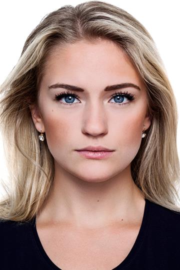 Alicia Agneson will shortly begin filming for her lead role in ‘A Beautiful Form To See’ directed by the awarding winning Lara Zeidan <a href="/AgnesonAlicia/">Alicia Agneson</a>