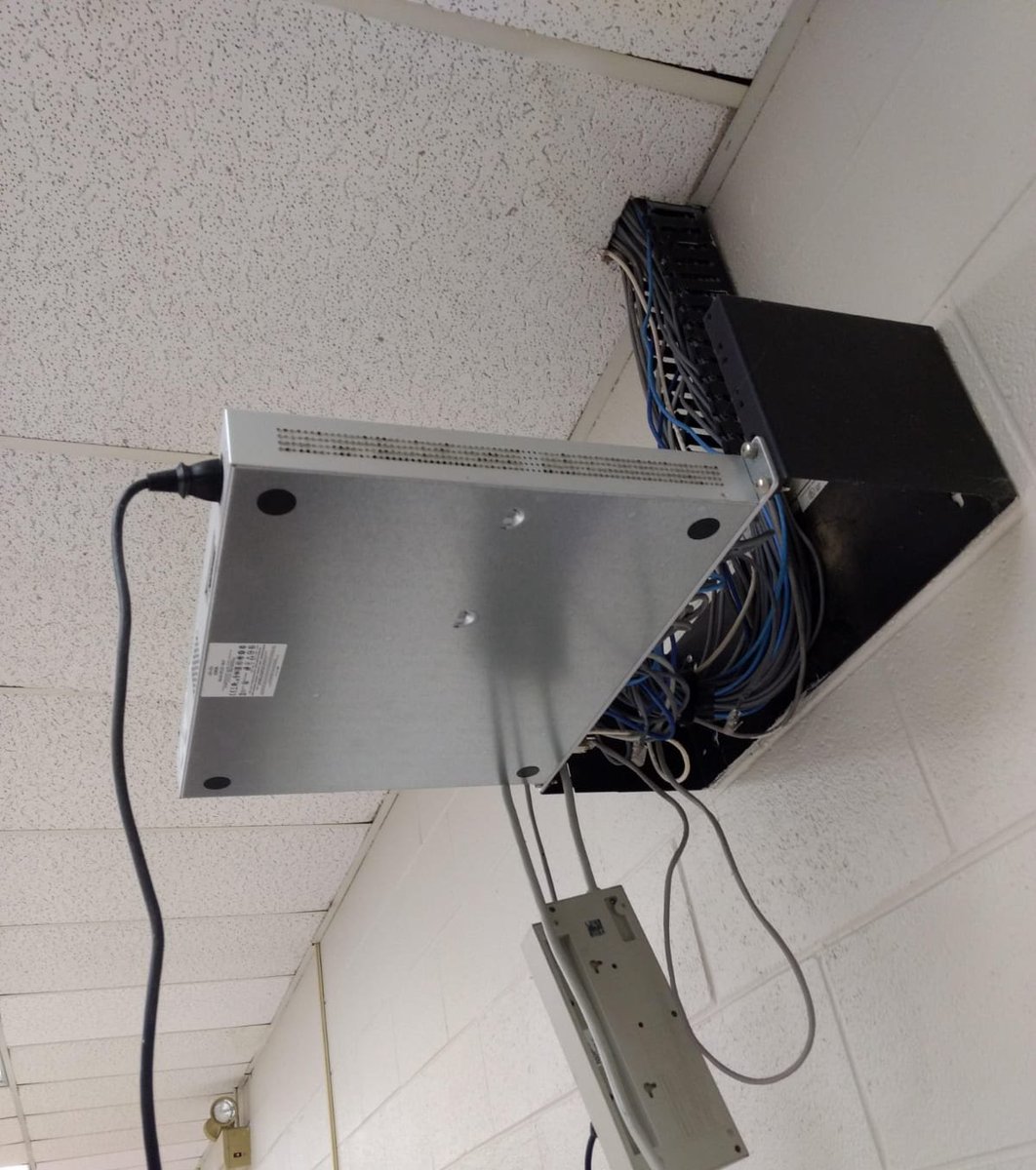 fsakkal's tweet photo. We've all seen #BadFi... But here I give you this masterpiece of a #BadDS!! Taking #connectivity to the next level! #switching #safety #YouHadOneJob https://t.co/rxG8ORSYT6