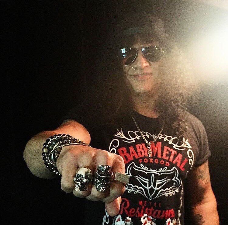 Happy Birthday, SLASH.  Please visit Japan again and collaborate with BABYMETAL   