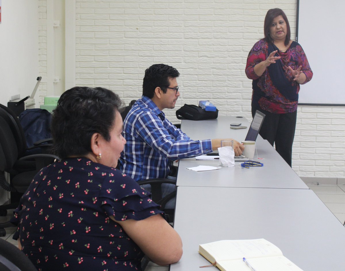 Modalidades_sv's tweet image. Junto a @OIMCentroAmer estamos diseñando un módulo especializado en migración, para proveer a los docentes de herramientas para un mejor abordaje de esta temática con adolescentes de diversos centros escolares del país; y prevenir la migración irregular en niños y jóvenes.