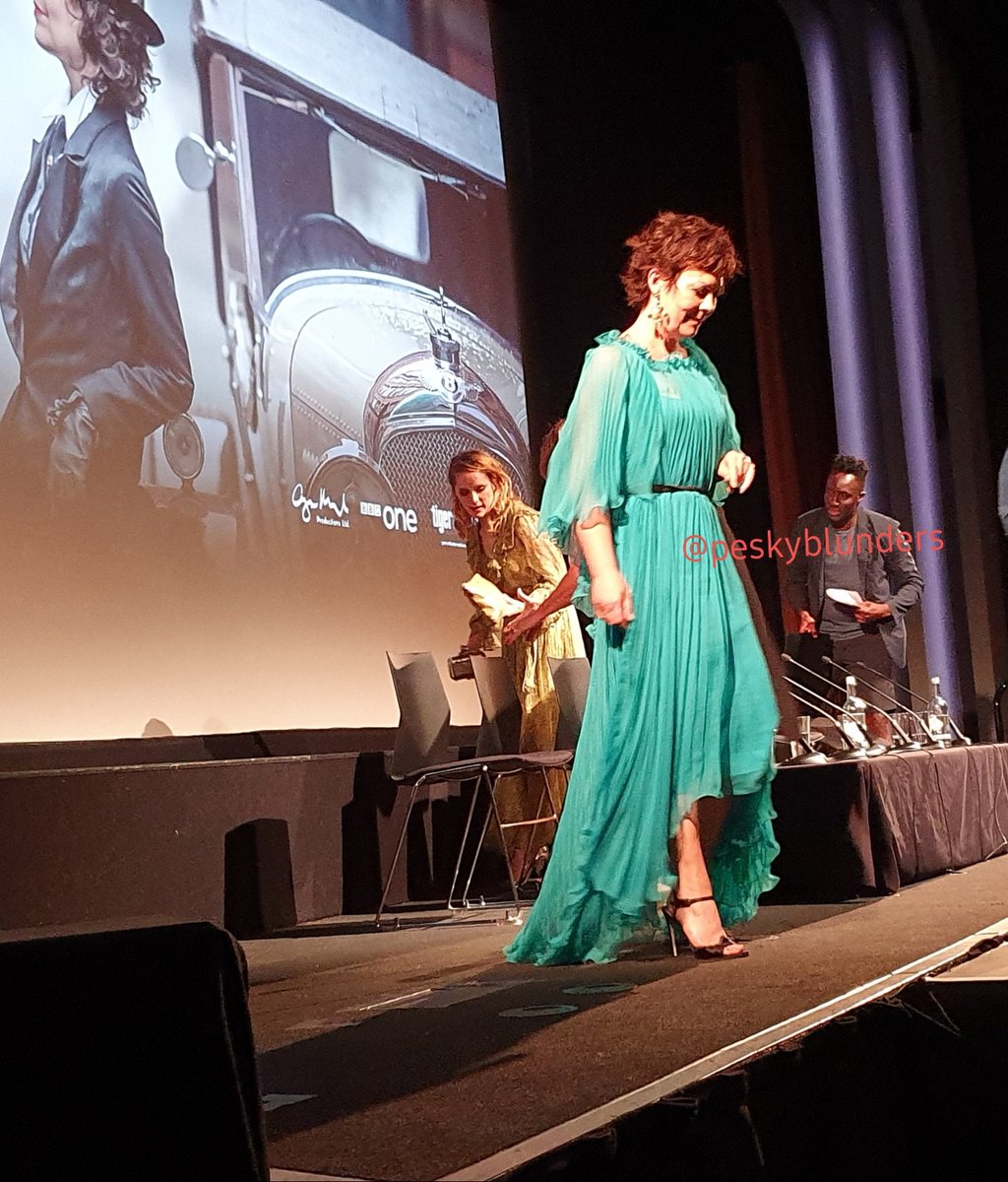 peskyblunders's tweet image. Queen Helen. #HelenMcCrory @rundlesophie #sneakypeaky #PeakyBlinders