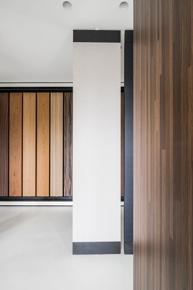 BrooksideVeneer's tweet photo. Rain and Cloudy designed by #GamFratesi, Velò by #PieroLissoni, Alpi-On panels and Xilo 2.0 Walnut.
/The new Alpi collections at Alpi Showroom in Milan/

#alpiwood #brooksideveneers https://t.co/nWafYOnDAi