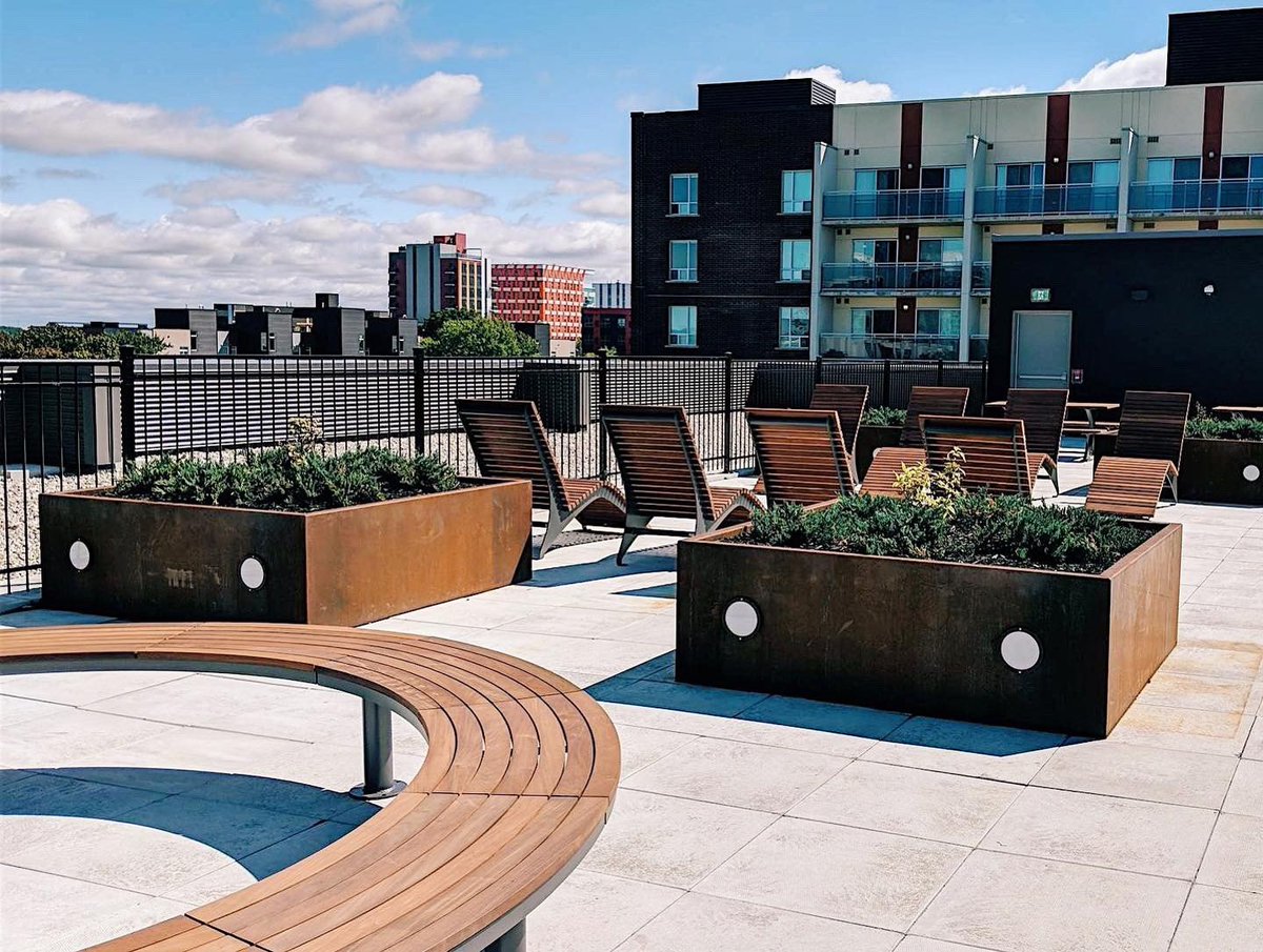 maglinfurniture's tweet photo. This outdoor living space in Waterloo, Ontario, was designed in 2018 by Sage Condo Living and features Maglin’s 720 Series Chaise Loungers and curved Ogden Bench.
#Maglin #MaglinSiteFurniture #StreetFurniture #RooftopPatio #ChaiseLounge #CurvedBench
https://t.co/sKDnmBKKfI https://t.co/CFWrz2KdJC