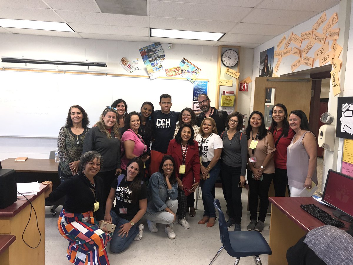 apfernandes2019's tweet photo. Opening our doors to the global world. Rafael &amp; Angel were wonderful ambassadors and a hit with our Brazilian educators. TY Mr Sheardown Mr D’Oria, Vanessa &amp; Emily for your hospitality. Obrigado a todos! #LDCSBinternational @LDCSB @FanshaweCollege @ldcsbSS https://t.co/i2Mt5VLoSG