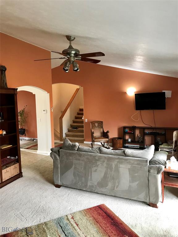 AspireRealtyMT's tweet photo. 💥 PRICE REDUCTION 💥 
904 Bert Ct. is now asking $375K!! This new price is a great value for the location &amp; condition of this 5 BD / 3 BA home!

Contact Jeff Hritsco for more information!!
406-580-8885

#PriceDrop #realestate #Belgrade #aspirerealtymt https://t.co/rTzQrwzqnO