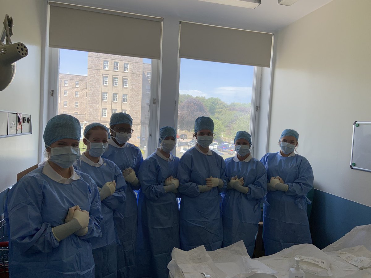 jenhax27's tweet photo. Afternoon workshops: Scrubbing, Gowning &amp; Gloving - very warm 😥 Thank you Katie Anderson. #WeArePracticeEducation #RGUSummerschool2019 @KatieEAnderson5 @NHSGrampian @NHSG_PEFs @RGUNandM https://t.co/l4WwW6tklm