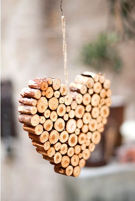 thecorkhouse's tweet photo. Why is cork awesome? 😎
🍷 Produces no waste in extraction, processing or production
🍷 Doesn’t need additives, tanning, or finishing substances
🍷 Completely recyclable
🍷 Cork forests benefit the soil &amp; air quality
🍷 Safe for workers, production doesn’t involve toxic chemicals https://t.co/fNoViJlHJJ