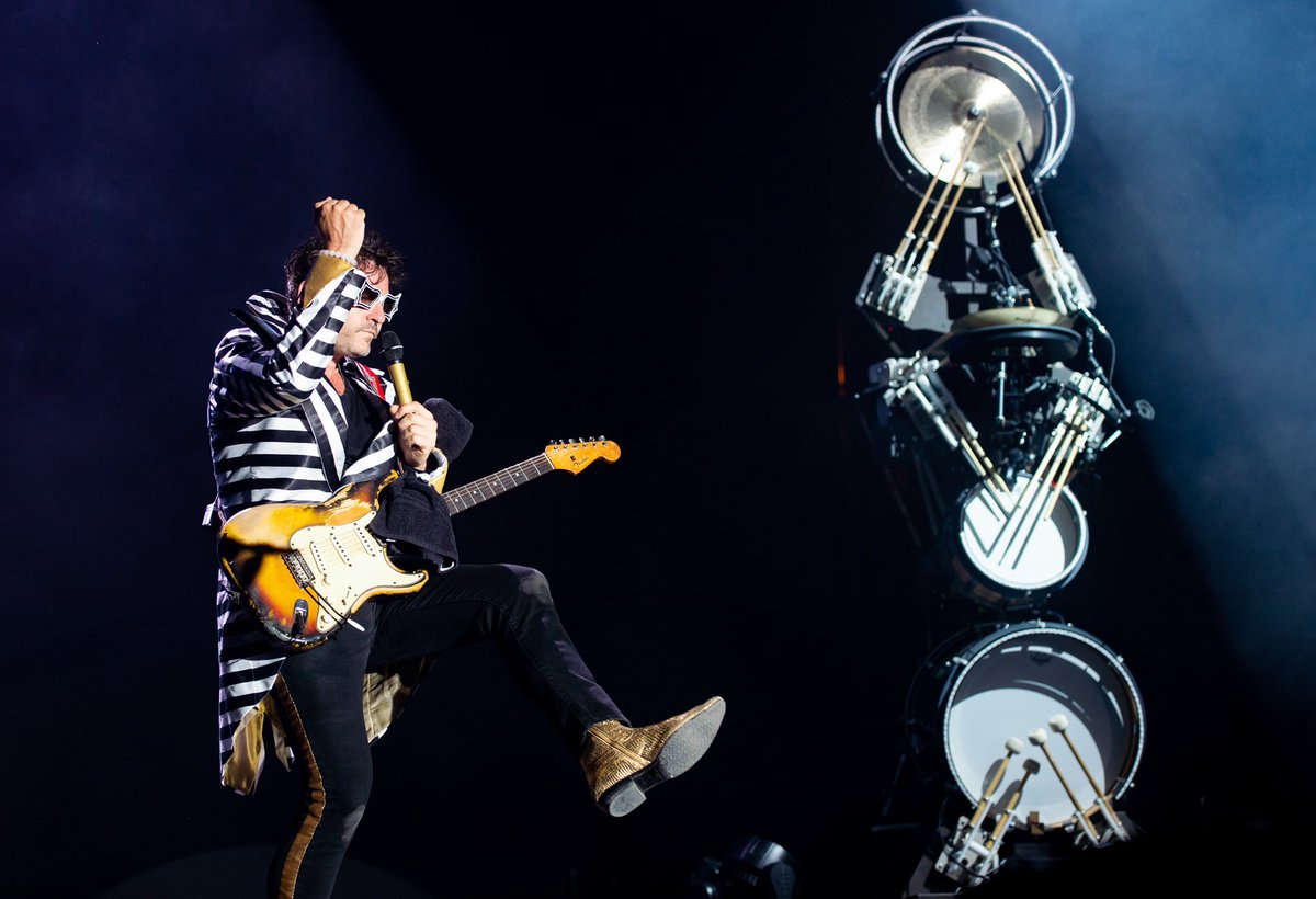 -M- Matthieu Chedid tweet media